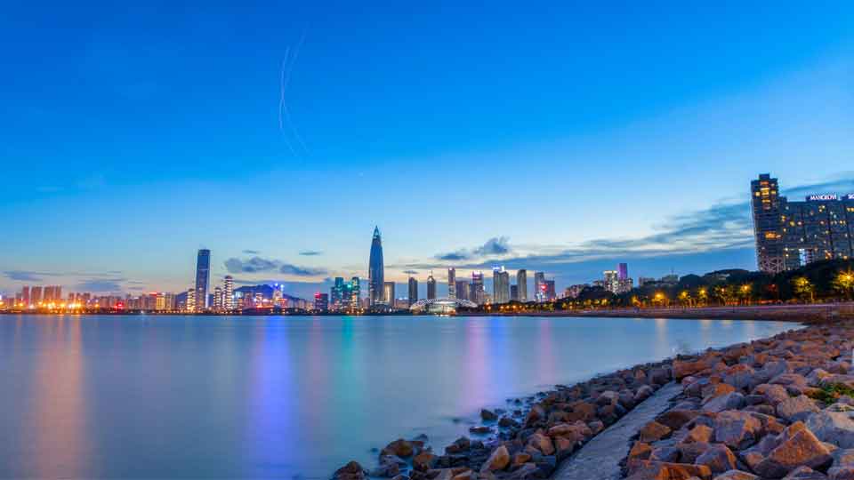 新华社：受权发布丨中共中央办公厅 国务院办公厅关于深入推进深圳综合改革试点深化改革创新扩大开放的意见